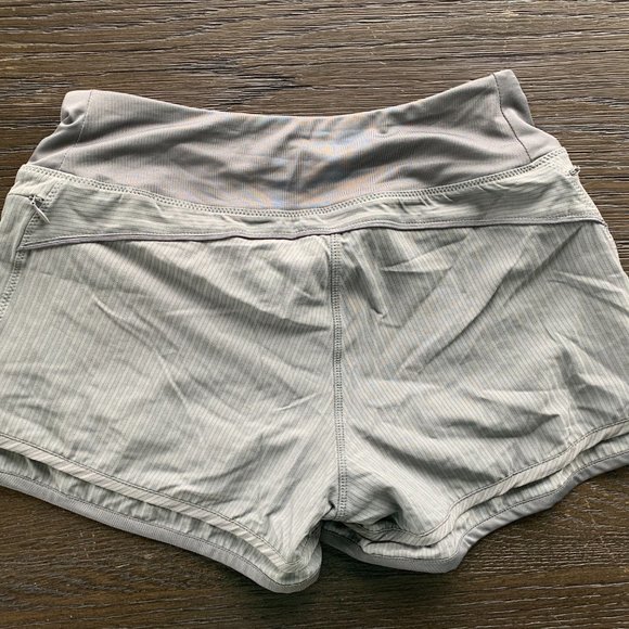 Hylete Iris Short - Picture 2 of 3